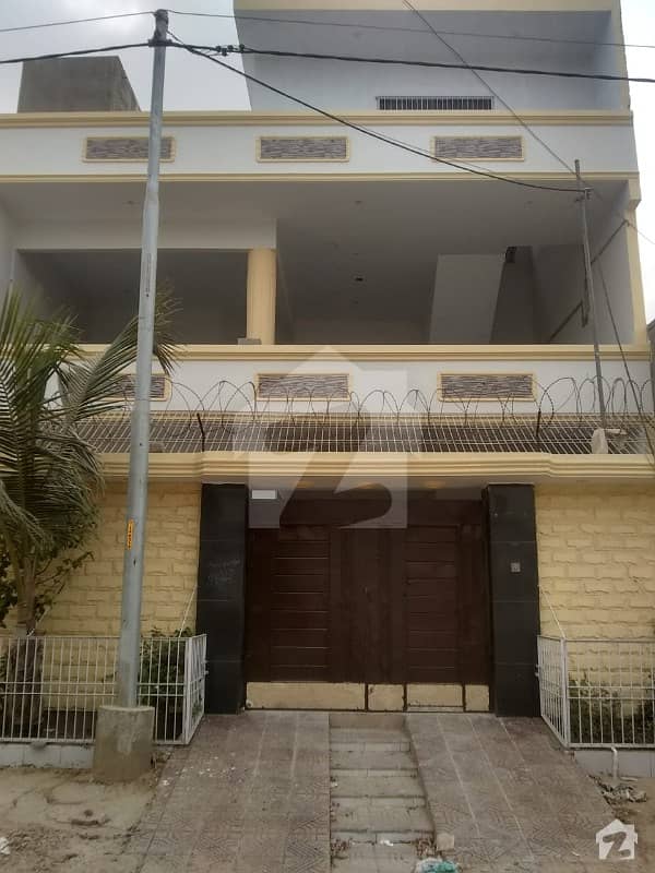 سُرجانی ٹاؤن - سیکٹر 4سی سُرجانی ٹاؤن گداپ ٹاؤن کراچی میں 6 کمروں کا 12 مرلہ مکان 2.5 کروڑ میں برائے فروخت۔