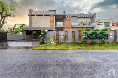 2 Kanal Galleria Designed Villa Came For Sale In Phase 6 2 Kanal Galleria Designed Villa Came For Sale In Phase 6
