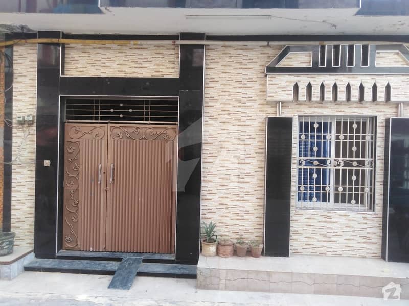 Stunning 3.5 Marla House In Sheikh Colony Available