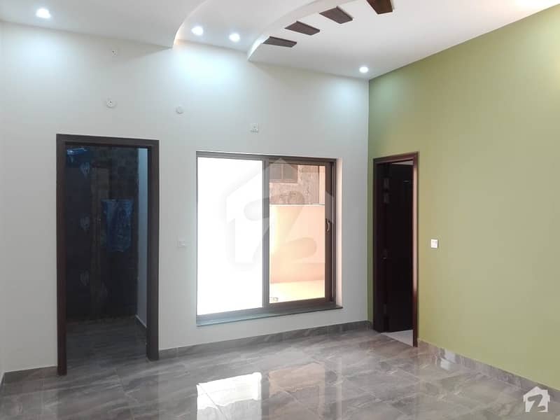 2250 Square Feet House In Bahria Town Phase 8 - Block H