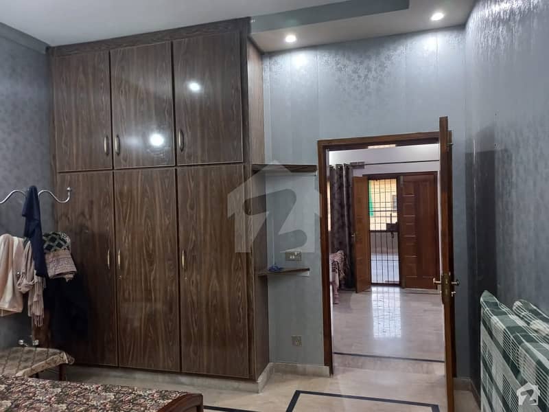 بسطامی روڈ سمن آباد لاہور میں 3 کمروں کا 2 مرلہ مکان 50 لاکھ میں برائے فروخت۔