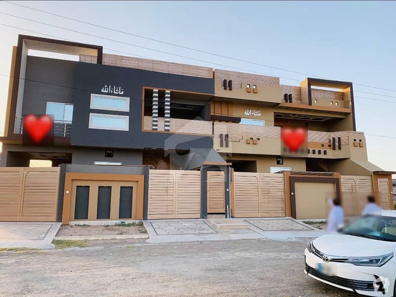 Regi Model Town House For Sale Sized 10 Marla