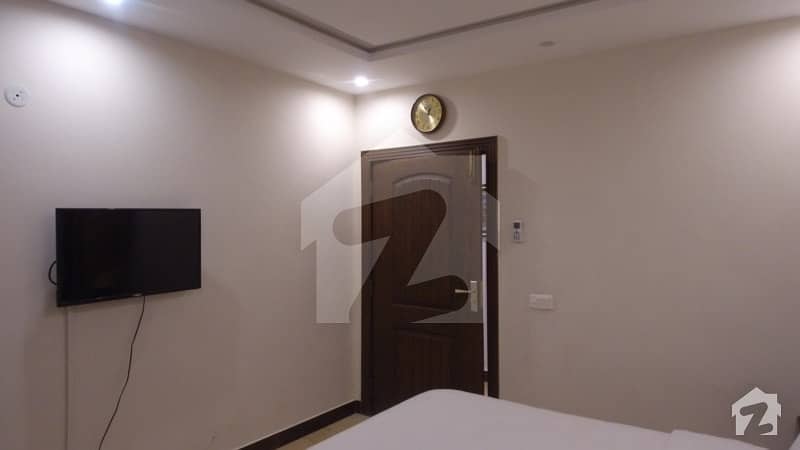 9 Marla Flat Ideally Situated In Rehman Gardens