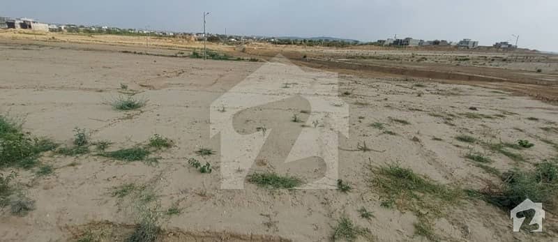 Level And Cutting Plot For Sale In Faisal Margalla City B17