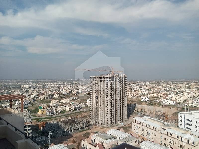 Flat Sized 2920  Square Feet Is Available For Sale In Dha Defence