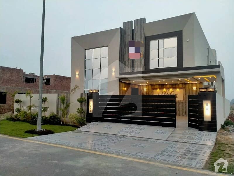 ڈی ایچ اے فیز 7 - بلاک یو فیز 7 ڈیفنس (ڈی ایچ اے) لاہور میں 4 کمروں کا 1 کنال مکان 5.75 کروڑ میں برائے فروخت۔