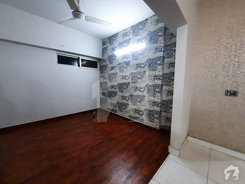 Good 1050 Square Feet Flat For Rent In Clifton - Block 4