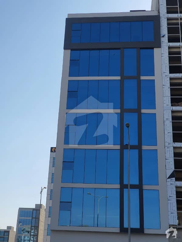 بحریہ مڈوے کمرشل بحریہ ٹاؤن کراچی کراچی میں 1 کمرے کا 3 مرلہ دفتر 70 لاکھ میں برائے فروخت۔