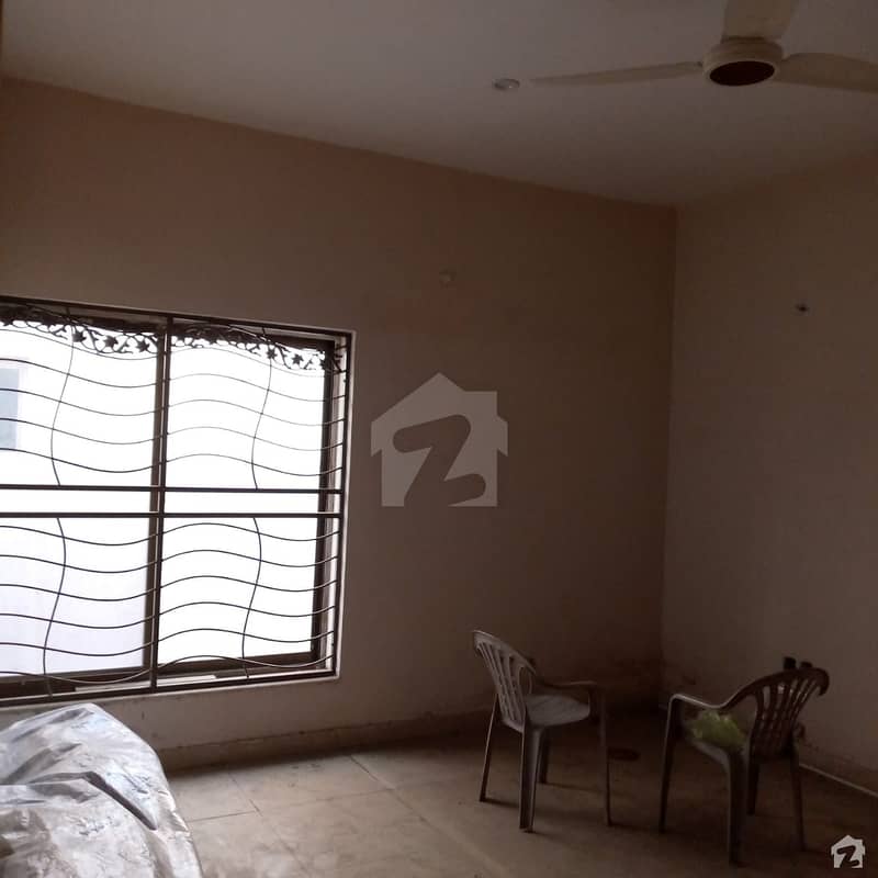ایڈن کینال ولاز ایڈن لاہور میں 3 کمروں کا 6 مرلہ مکان 1.2 کروڑ میں برائے فروخت۔