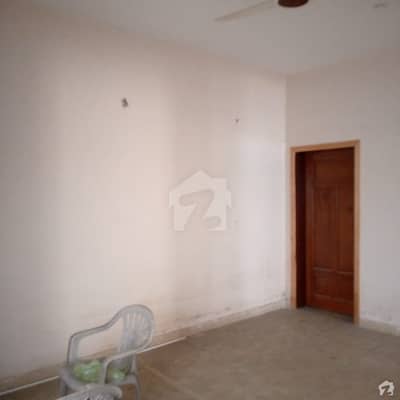 ای ایم ای سوسائٹی لاہور میں 3 کمروں کا 6 مرلہ مکان 1.8 کروڑ میں برائے فروخت۔