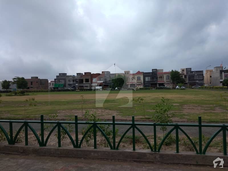 House For Sale Situated In Paragon City Paragon City Woods Block, Paragon City, Lahore