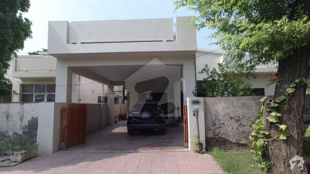 Ideally Located House Of 16 Marla Is Available For Sale In Lahore