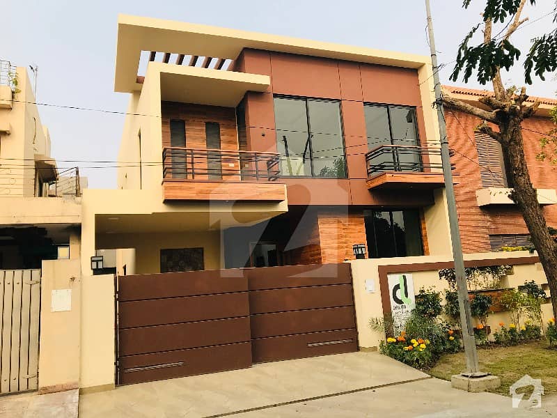 Double Story 10 Marla House Came for Sale in Air Avenue DHA