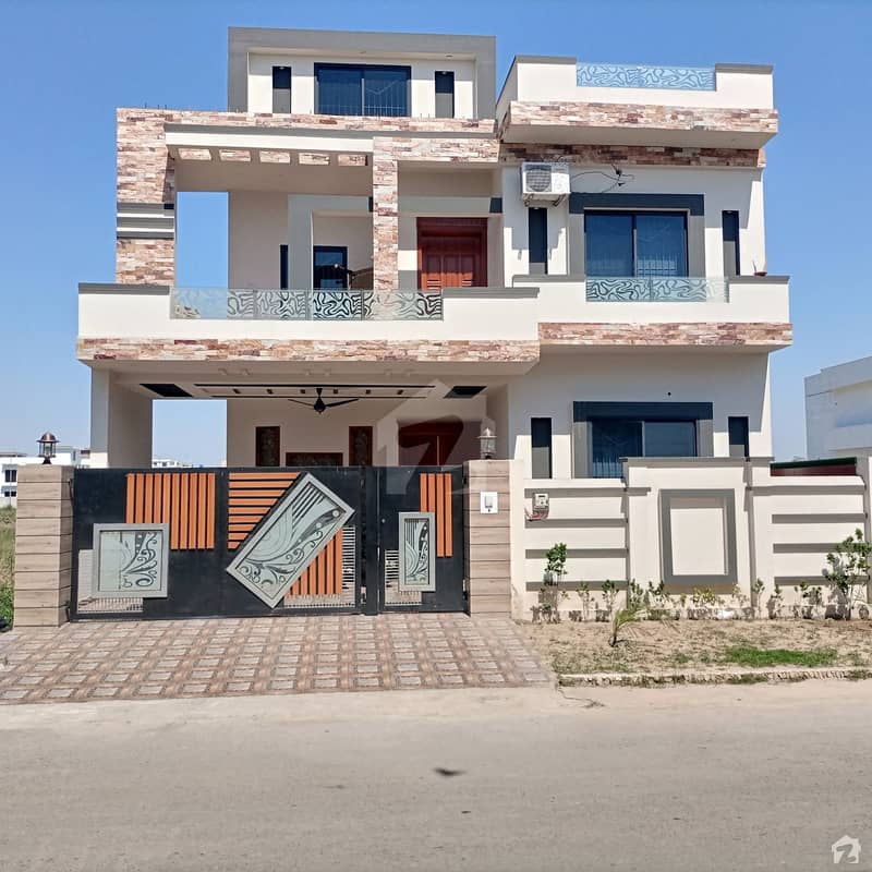 A House Of 10 Marla In DC Colony