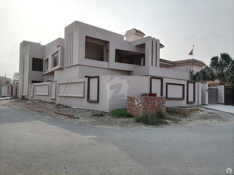 House For Sale In Beautiful Model Town