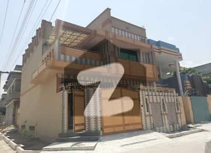 حیات آباد فیز 5 حیات آباد پشاور میں 8 کمروں کا 7 مرلہ مکان 3.3 کروڑ میں برائے فروخت۔