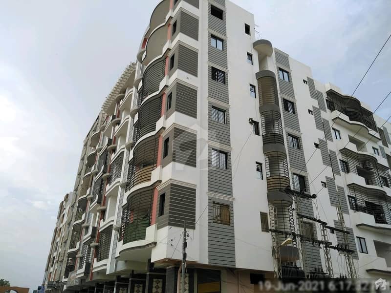 1000 Square Feet Flat Ideally Situated In Murshid Arcade