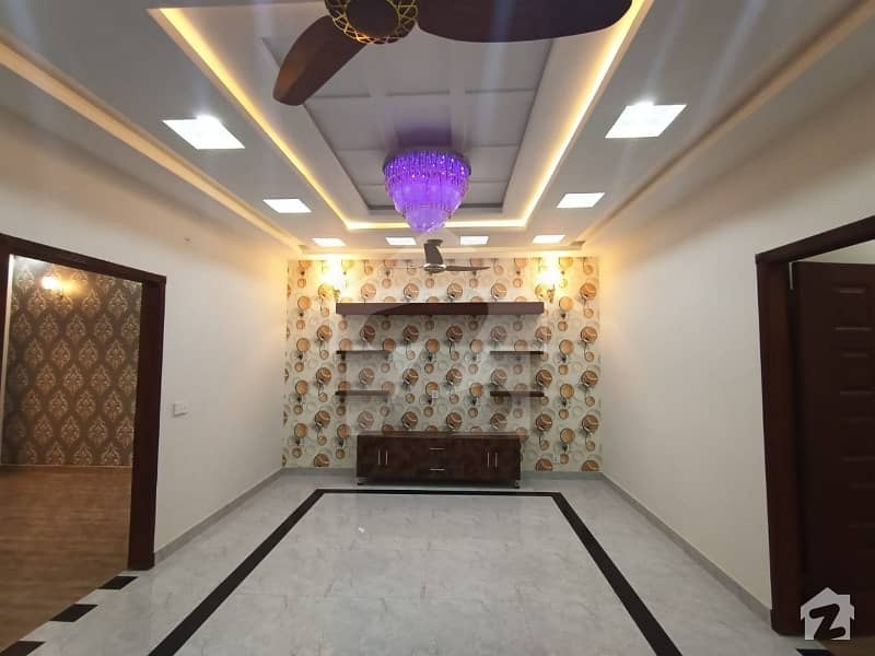 لیک سٹی رائیونڈ روڈ لاہور میں 4 کمروں کا 5 مرلہ مکان 1.62 کروڑ میں برائے فروخت۔