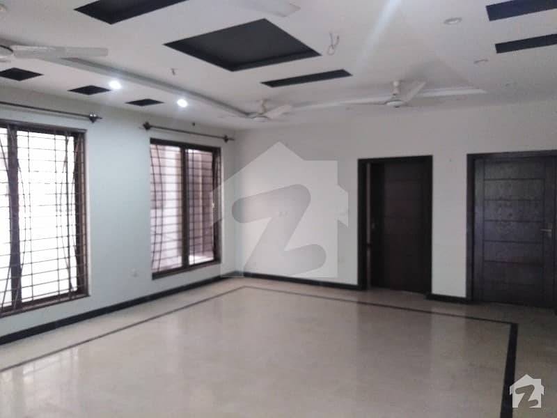 Ghauri Town Phase 4 2450 Square Feet Upper Portion Up For Rent