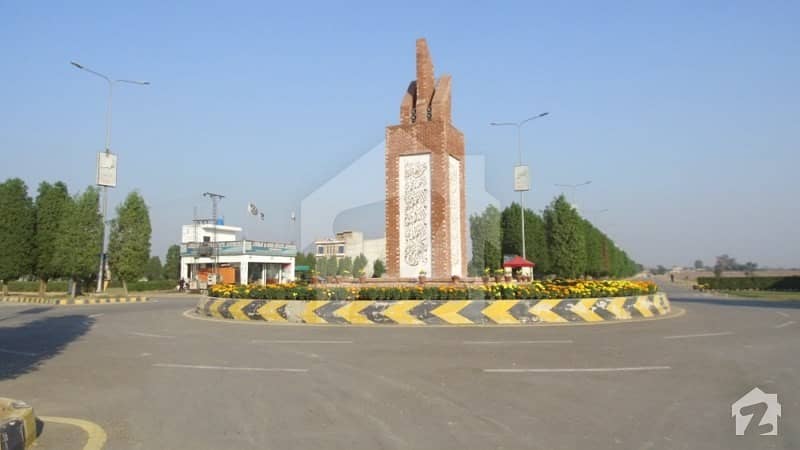 گرینڈ ایوینیوز ہاؤسنگ سکیم لاہور میں 5 مرلہ رہائشی پلاٹ 27 لاکھ میں برائے فروخت۔