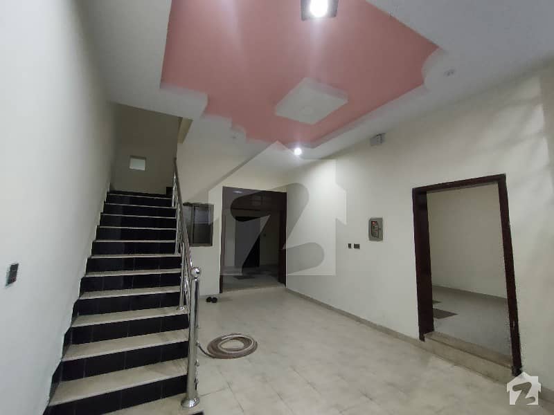 عباس بنگلوں رحیم یار خان میں 5 کمروں کا 5 مرلہ مکان 98 لاکھ میں برائے فروخت۔