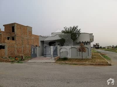 10 Marla Corner House Is Available For Sale 10 Marla Corner House Is Available For Sale