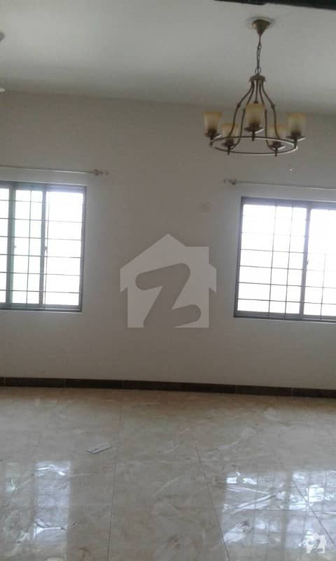 3 Bed Army Apartment 6th Floor In Askari 11 Are Available For Sale