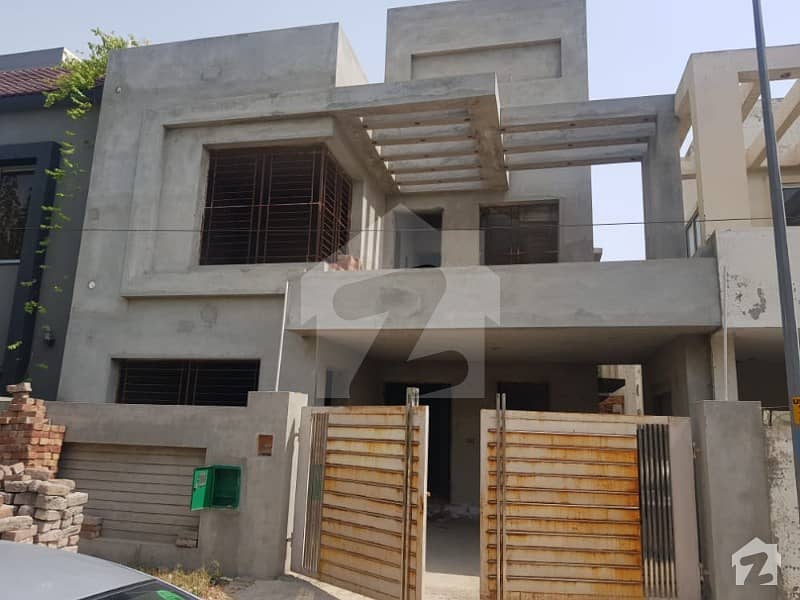 8 Marla Grey Structure House For Sale In Umar Block Bahria Town Lahore