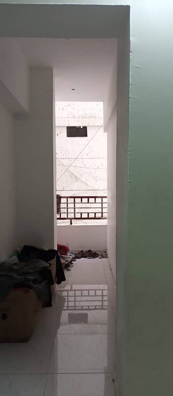 لوئر گزری غِزری کراچی میں 3 کمروں کا 7 مرلہ فلیٹ 85 لاکھ میں برائے فروخت۔