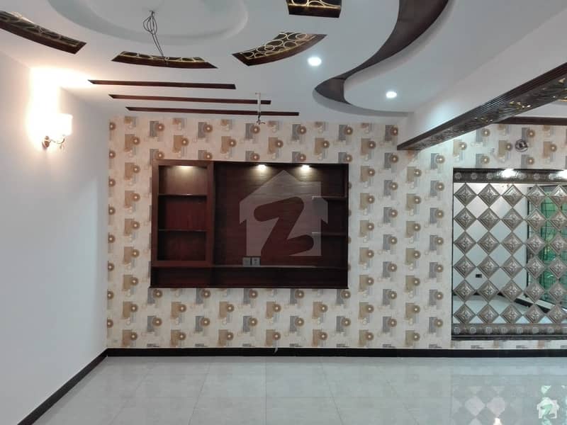 ای ایم ای سوسائٹی لاہور میں 2 کمروں کا 1 کنال مکان 75 ہزار میں کرایہ پر دستیاب ہے۔
