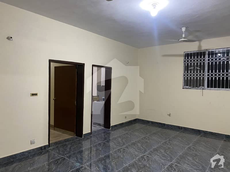 Upper Portion Available For Rent In Cantt