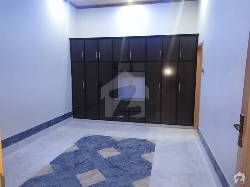 ڈلا زیک روڈ پشاور میں 7 کمروں کا 5 مرلہ مکان 1.69 کروڑ میں برائے فروخت۔