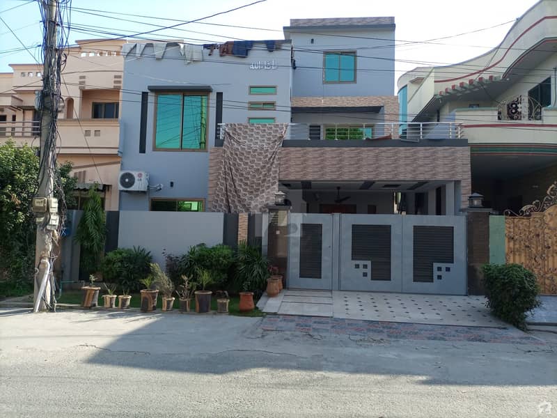 10 Marla House For Sale In DC Colony Gujranwala