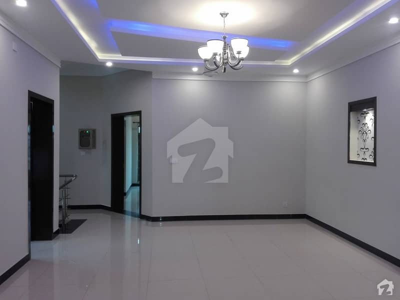 Ideal 15 Marla House has landed on market in New Lalazar, Rawalpindi