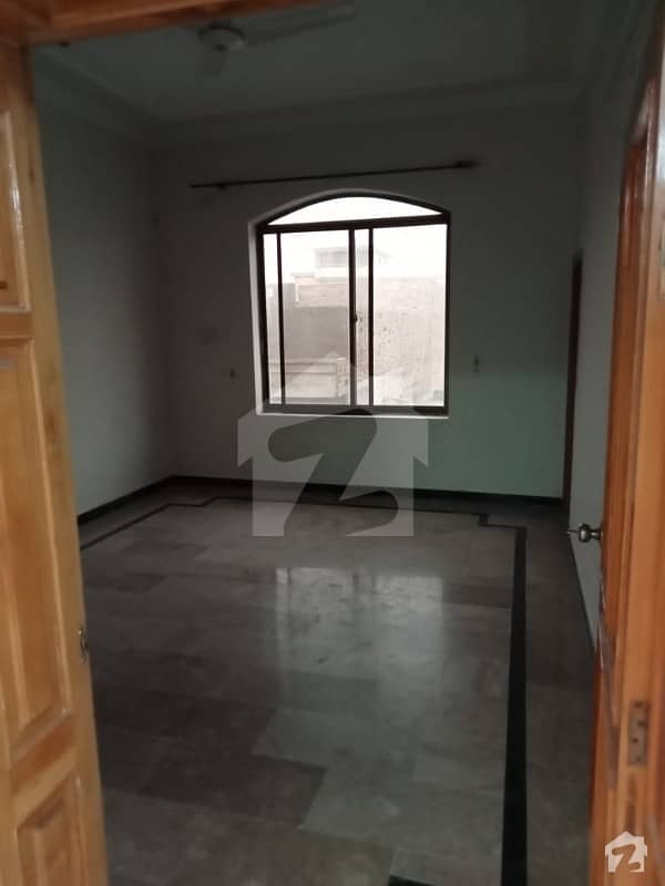 Spacious Upper Portion Is Available In Hayatabad Phase 6 - F3/1 For Rent