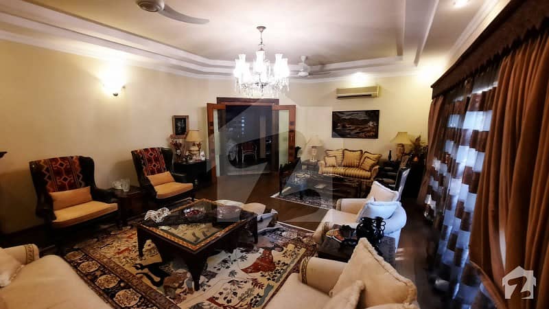 ڈی ایچ اے فیز 5 ڈیفنس (ڈی ایچ اے) لاہور میں 7 کمروں کا 1.75 کنال مکان 15 کروڑ میں برائے فروخت۔