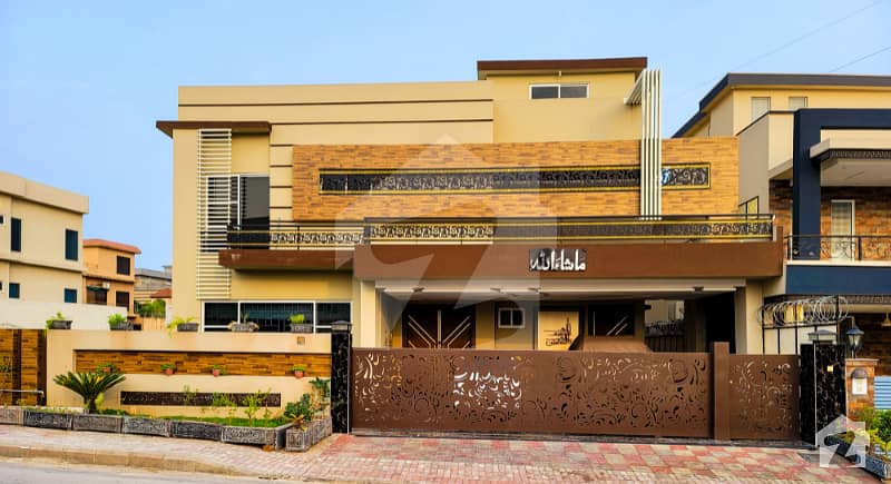 بحریہ ٹاؤن فیز 3 بحریہ ٹاؤن راولپنڈی راولپنڈی میں 5 کمروں کا 1 کنال مکان 6.7 کروڑ میں برائے فروخت۔