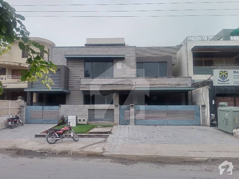 E11 Main Double Road New New Triple Storey House For Rent