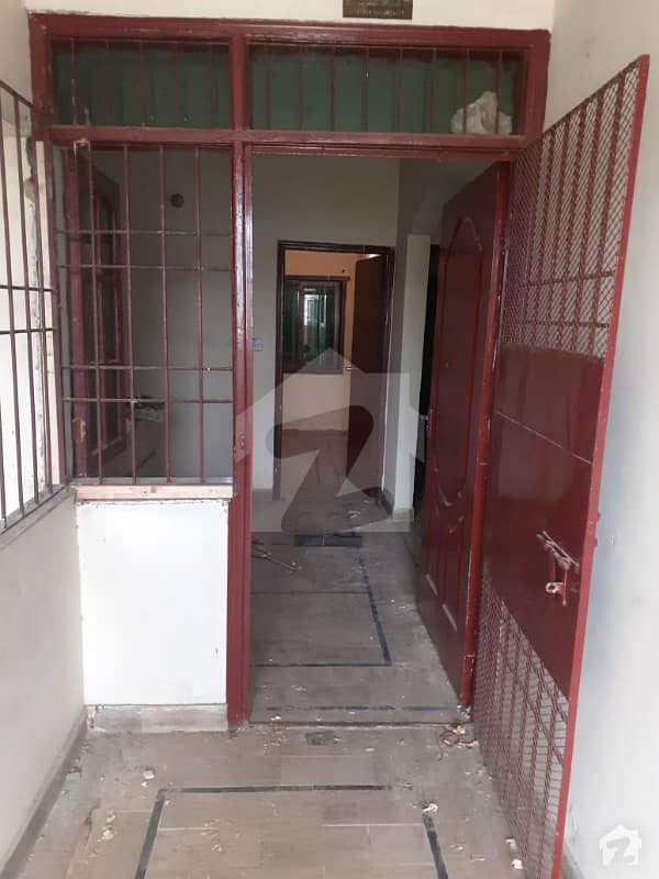 120 Sq. yrd 1st Floor 2 Bed D/d Block 13-d-1 Gulshan-e-iqbal