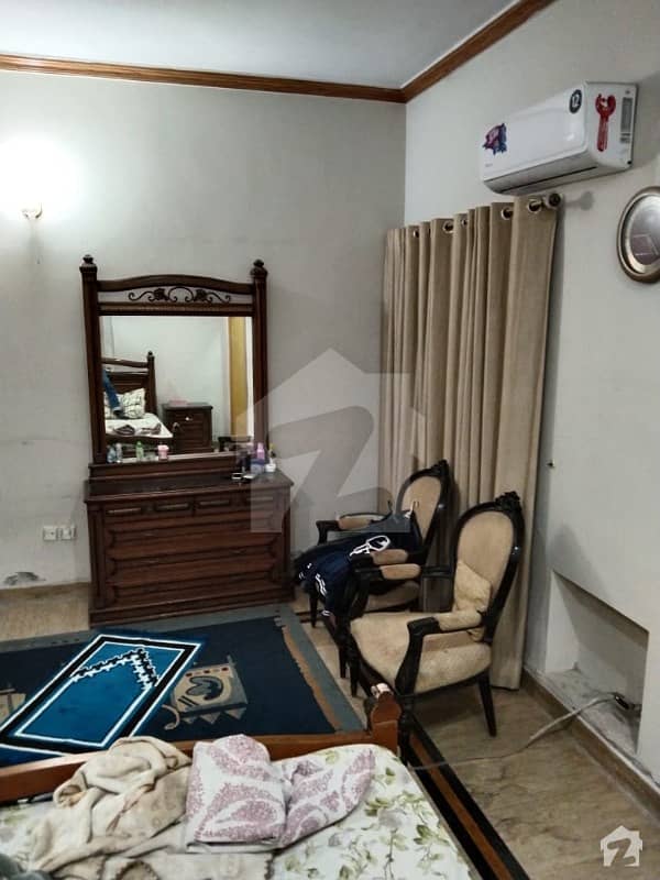 پی آئی اے ہاؤسنگ سکیم - بلاک جی پی آئی اے ہاؤسنگ سکیم لاہور میں 4 کمروں کا 10 مرلہ مکان 2.1 کروڑ میں برائے فروخت۔