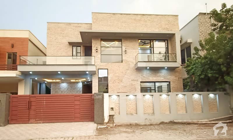 Brand New 10 Marla House For Sale At Prime Location