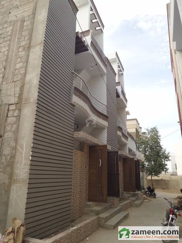گلستانِِ جوہر ۔ بلاک 12 گلستانِ جوہر کراچی میں 4 کمروں کا 2 مرلہ مکان 70 لاکھ میں برائے فروخت۔