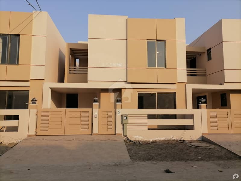 In DHA Defence 6 Marla House For Sale