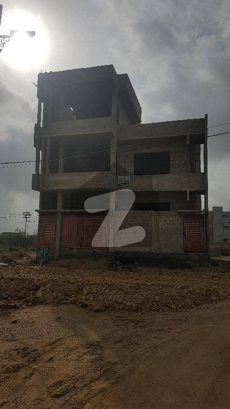 میرٹھ سوسائٹی سکیم 33 کراچی میں 6 کمروں کا 10 مرلہ مکان 2.8 کروڑ میں برائے فروخت۔