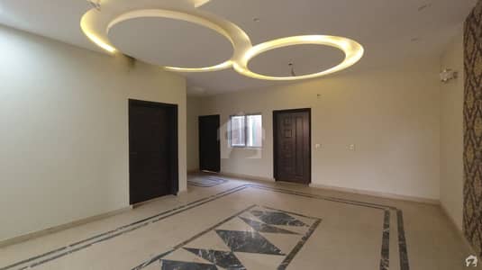 ٹرائیکون ویلیج لاہور میں 5 کمروں کا 15 مرلہ مکان 80 ہزار میں کرایہ پر دستیاب ہے۔