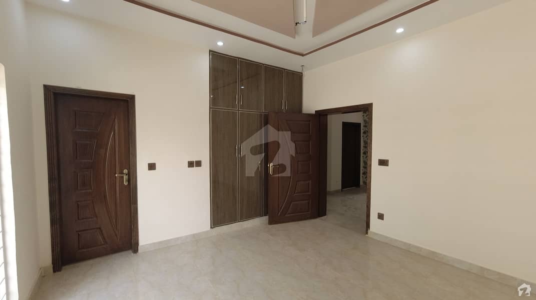 In Main Canal Bank Road House For Sale Sized 1 Kanal