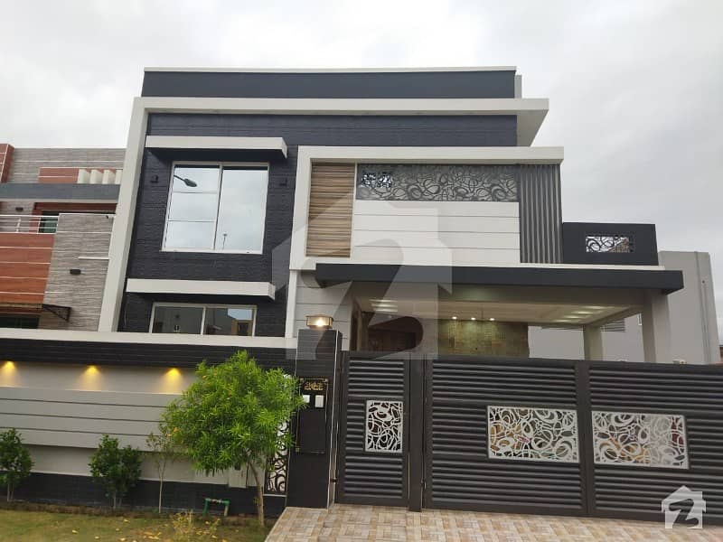 10 Marla Brand New House House For Sale