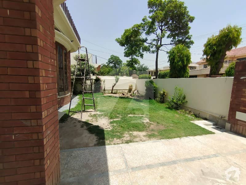 DEFENCE ONE KANAL FULL RENOVATED HOUSE FOR RENT IN DHA LAHORE