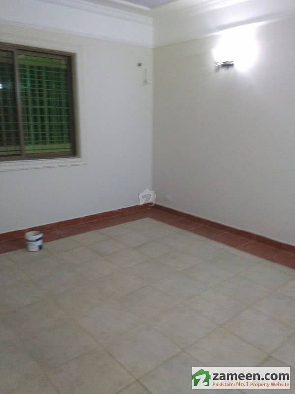 F-11/3 Furnished Room For Female And Male Furnished  Separate Room Parking