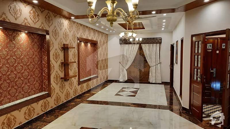 بحریہ ٹاؤن علی بلاک بحریہ ٹاؤن سیکٹر B بحریہ ٹاؤن لاہور میں 4 کمروں کا 8 مرلہ مکان 2.1 کروڑ میں برائے فروخت۔
